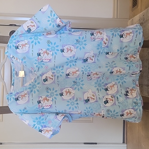 Christmas Frosty the Snowman scrub top - Picture 1 of 4